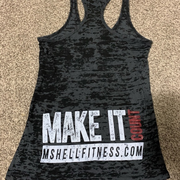 Activewear tank - Picture 4 of 5